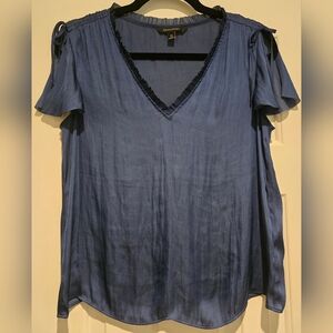 Women's Banana Republic Blue Soft Satin Flutter Sleeve Blouse Size Extra Small